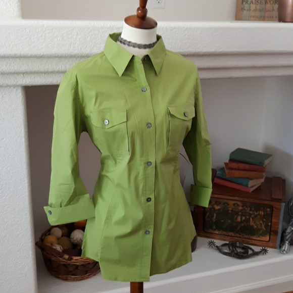TravelSmith Tops - TravelSmith Green Button Up Shirt